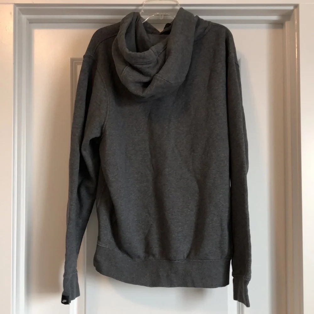 Nike Mens Hoodie Sz M Hoodie Sportswear Long Sleeve Pockets Standard Fit Grey